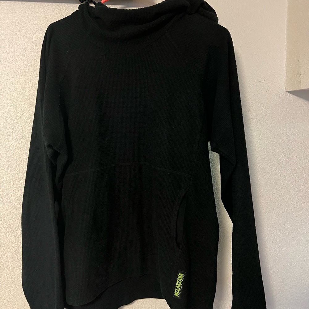 Men Medium Melanzana hoodie